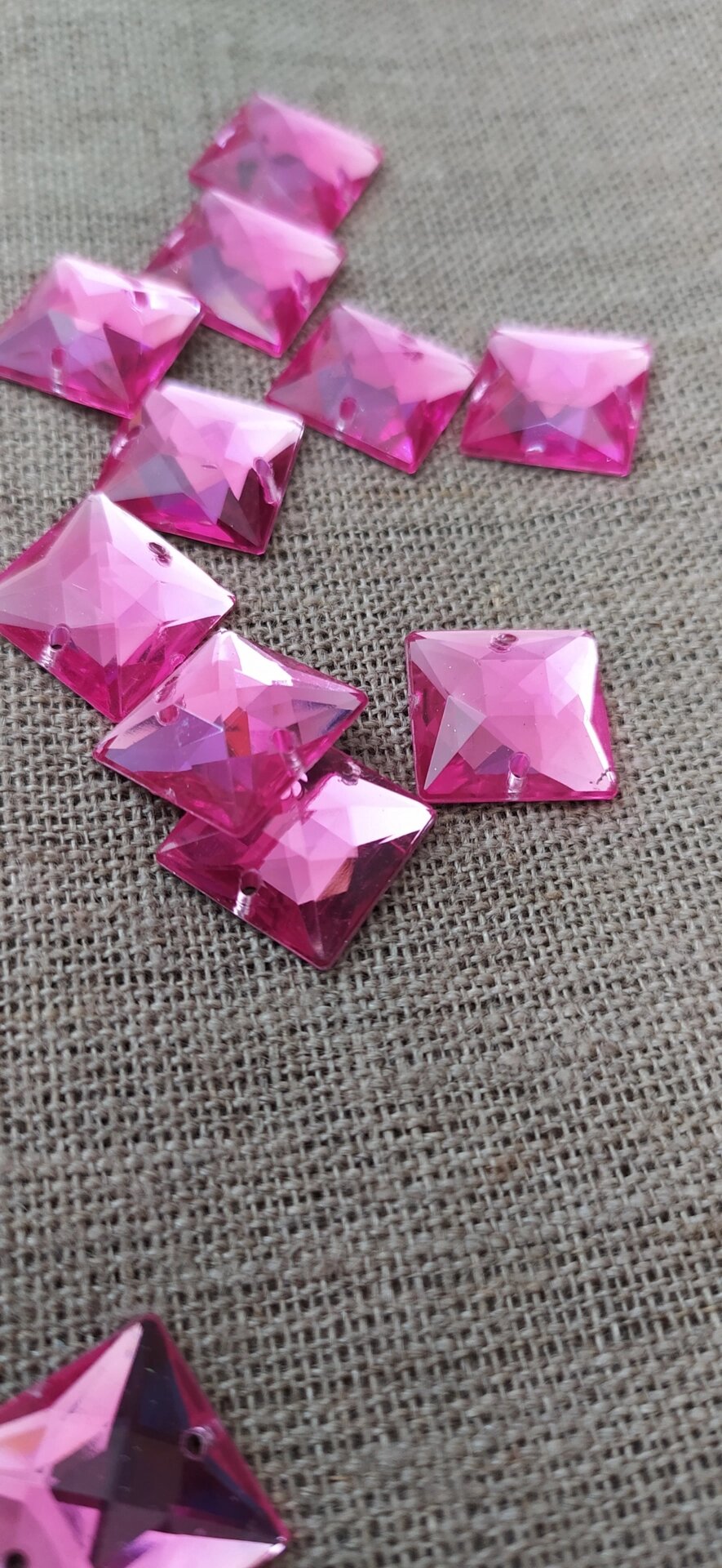 Стразы пришивные стеклянные квадрат 15мм (розовый) от компании Магазин ШвейМаг - фото 1
