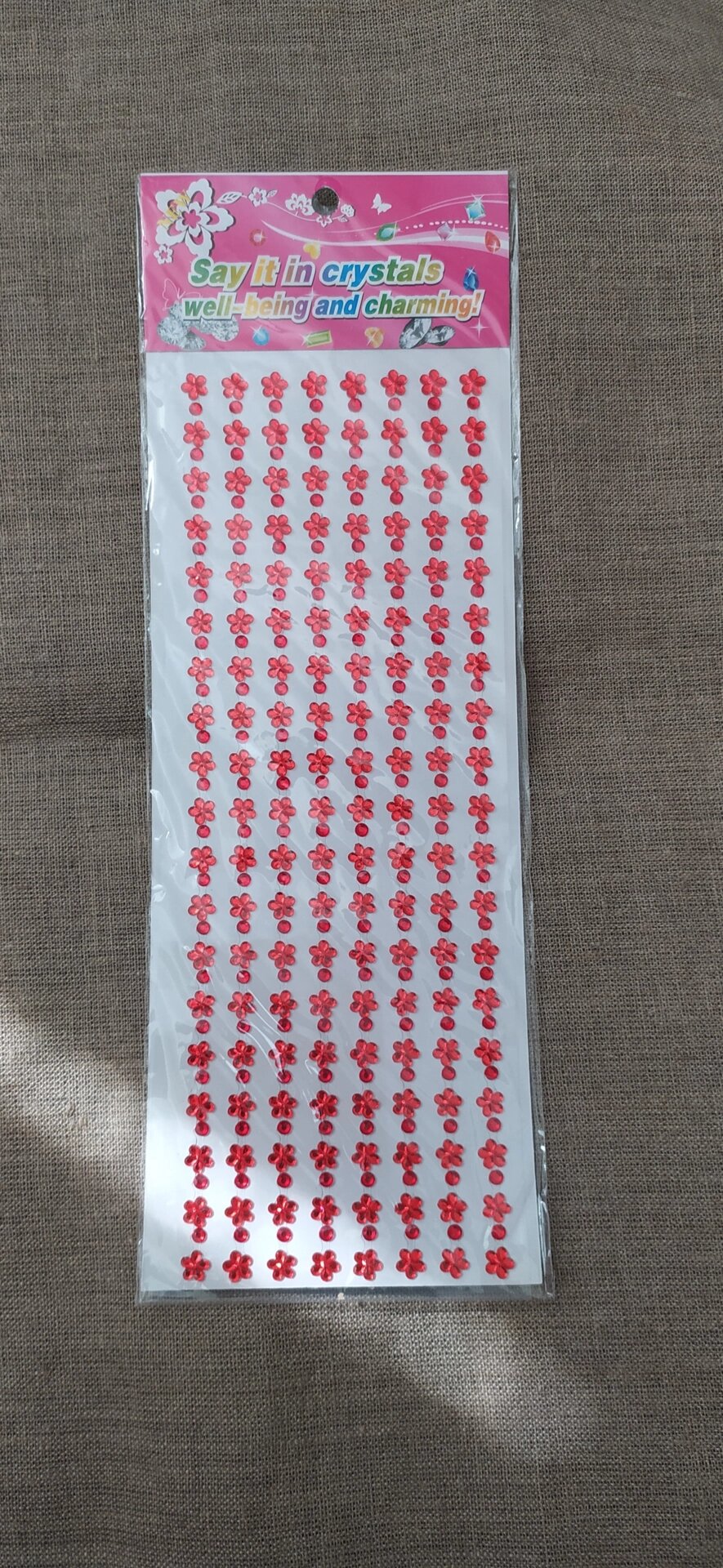 Стразы самоклеющиеся на листе 10/25см  (красный) от компании Магазин ШвейМаг - фото 1