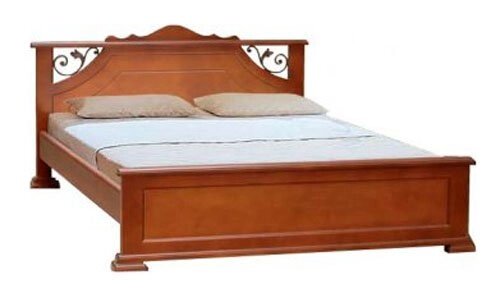 Кровать из массива Ричард-2 от компании Мебельный магазин ГОССА - фото 1