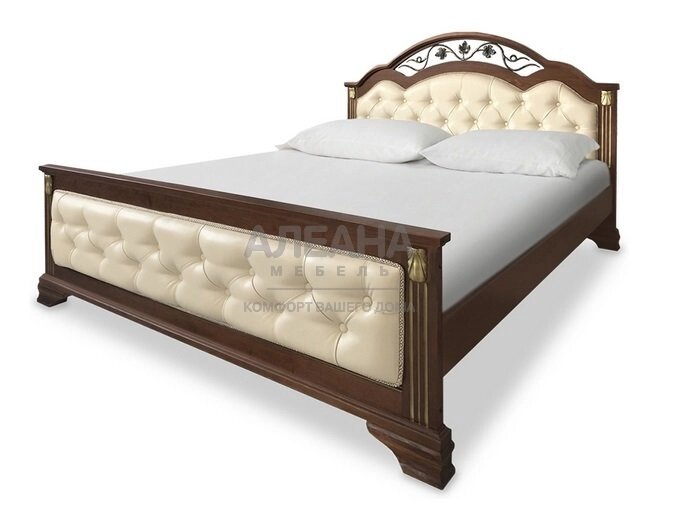 Кровать из массива с мягким изголовьем Элизабет-2 от компании Мебельный магазин ГОССА - фото 1