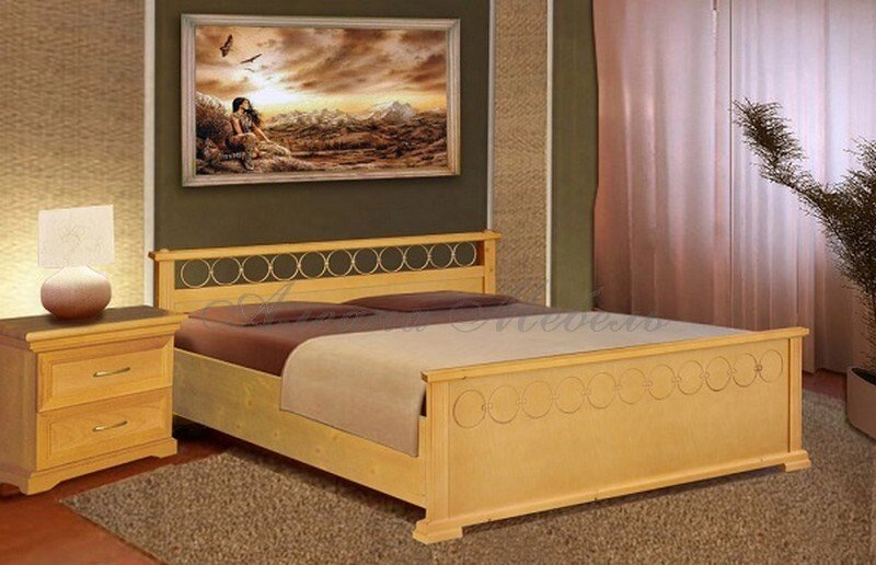 Кровать из массива Союз от компании Мебельный магазин ГОССА - фото 1
