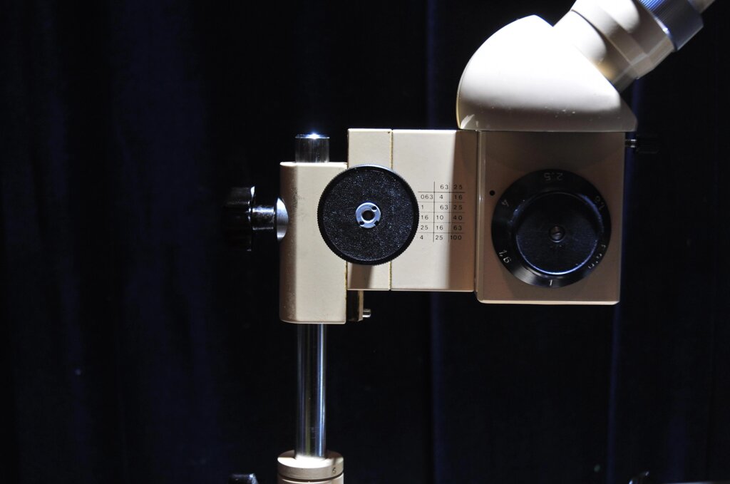 Бинокулярные микроскопы МС 200 от компании ООО "ТЕХЦЕНТР" - фото 1