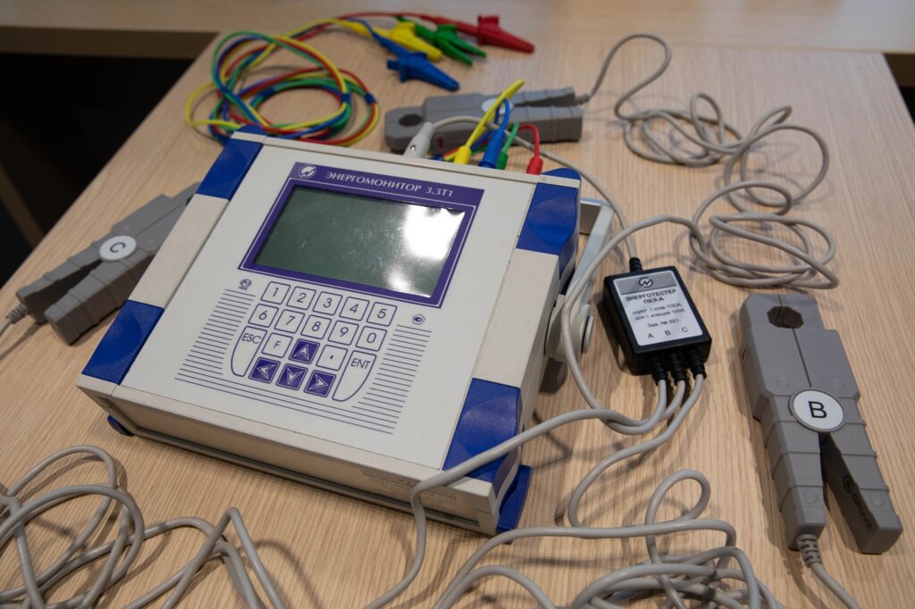 Энергомонитор 3.3 Т1 Оптимальный - анализатор качества электроэнергии (Энергомонитор 3.3Т 1) от компании ООО "ТЕХЦЕНТР" - фото 1