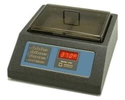 Микропланшетный инкубатор (шейкер) Stat Fax 2200 от компании ООО "ТЕХЦЕНТР" - фото 1