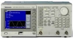 AFG3011 универсальный генератор сигналов специальной формы Tektronix (AFG 3011)