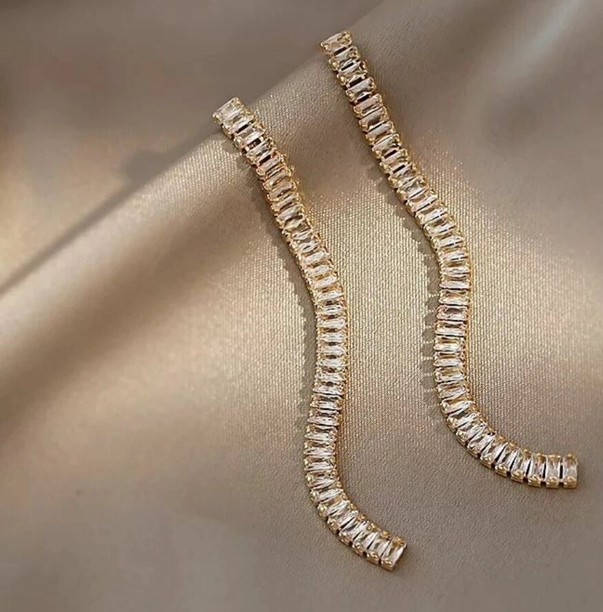 Бижутерия - женские сережки со стразами от компании R.R.R. Бижутерия и украшения оптом - фото 1