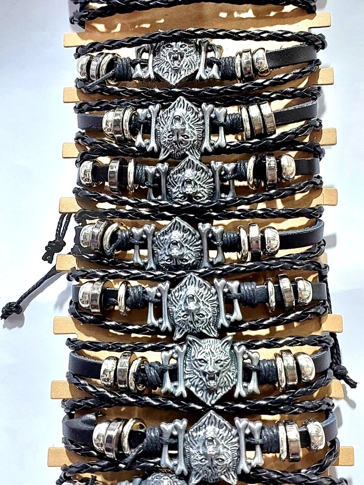 Фенечки кожаные браслеты на руку с Волком от компании R.R.R. Бижутерия и украшения оптом - фото 1