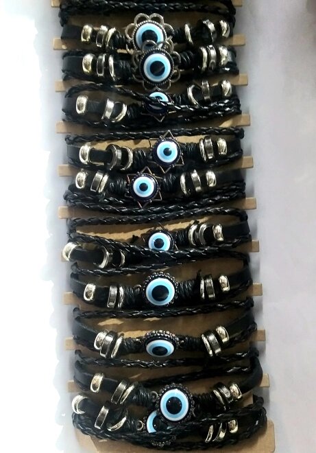 Набор кожаных браслетов в богемном стиле с изображением злых глаз от компании R.R.R. Бижутерия и украшения оптом - фото 1