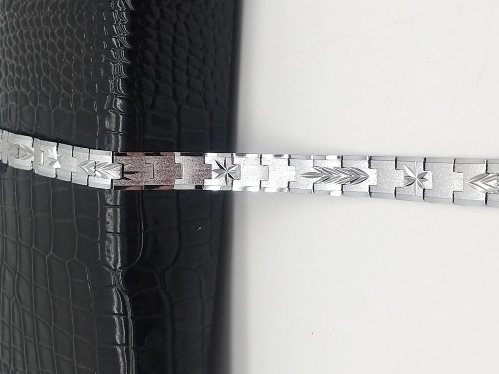 Стильный магнитный браслет с узором от компании R.R.R. Бижутерия и украшения оптом - фото 1
