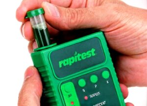 Прибор для цифрового анализа тестов NPK и pH почвы Luster Leaf Rapitest 1605