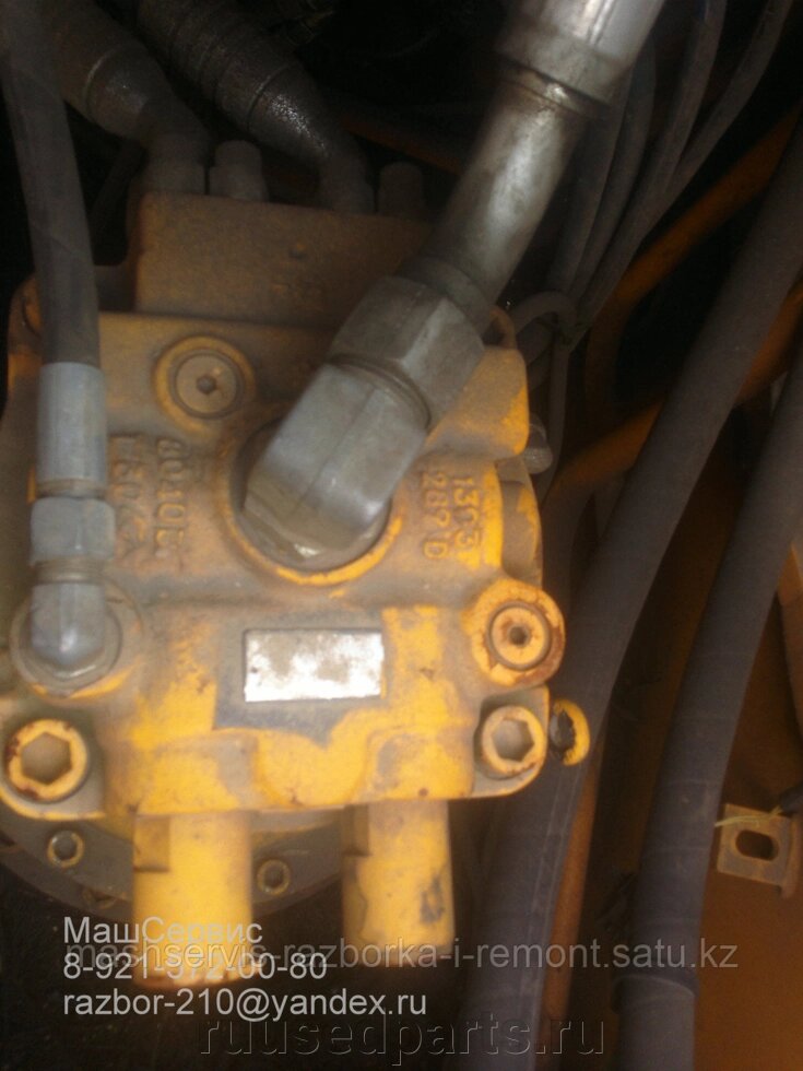 Гидромотор поворота редуктор jcb 20/925315 от компании ГК "МашСервис" Запчасти и Ремонт спецтехники - фото 1
