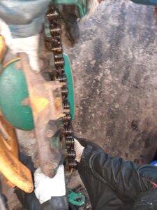 Головка блока ГБЦ Volvo D6D Deutz 04254313