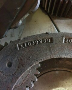 Шестерни вал редуктора Hitachi zx160, 200