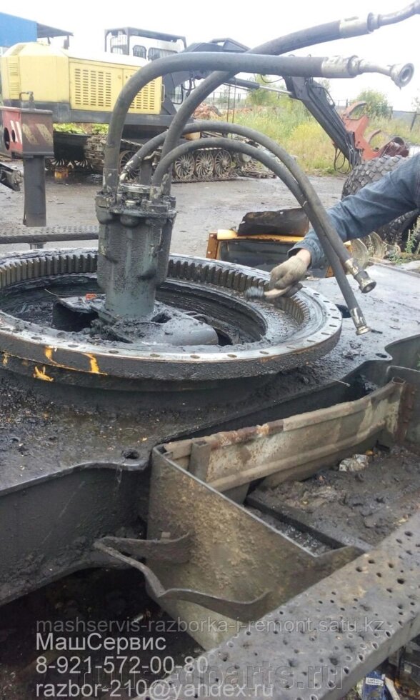 Заказать Поворотный подшипник экскаватора (поворотный круг) CAT ...