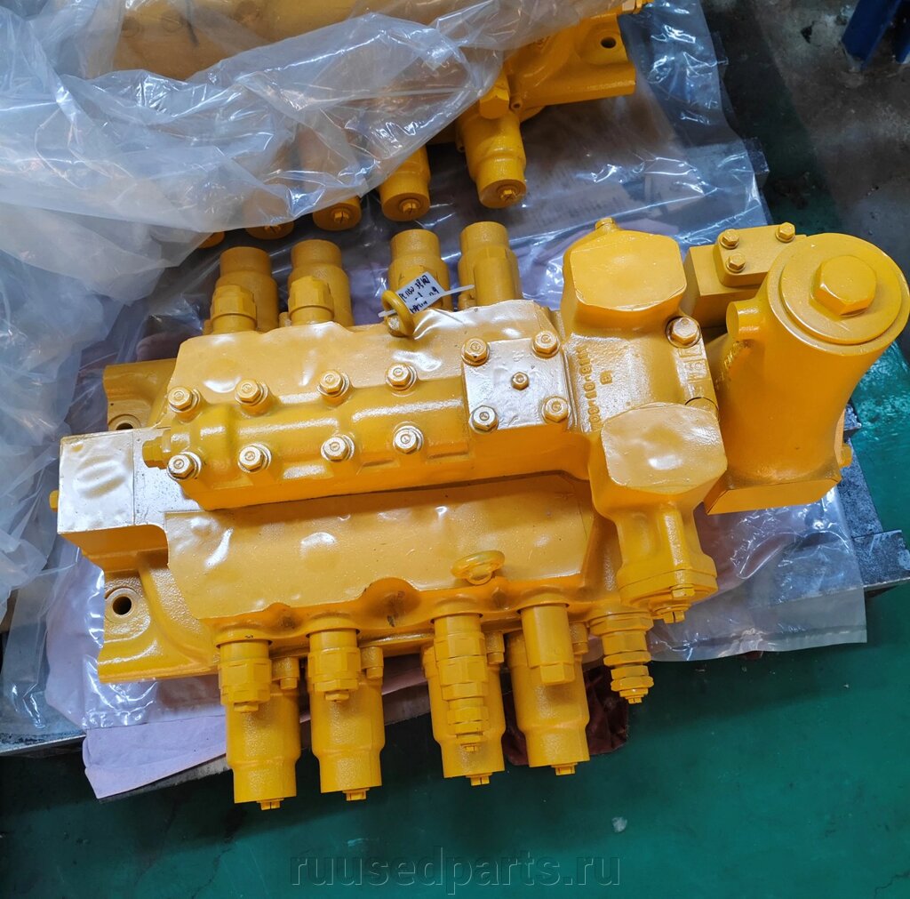 Распределитель Komatsu PC1250-7, PC1250-8, 709-15-94000, 709-10-53800, 709-14-94001, 709-14-93500, 709-14-94001 от компании ГК "МашСервис" Запчасти и Ремонт спецтехники - фото 1