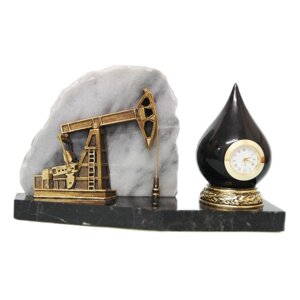Часы с композицией "Нефтяная качалка"