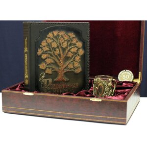 Подарочный набор «Традиции», книга в обложке из натуральной кожи
