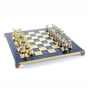 Шахматы сувенирные "Сражение гигантов"синяя доска), средние