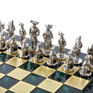 Шахматы "Время меченосцев" в кейсе (зеленая доска, фигуры золото-серебро), большие
