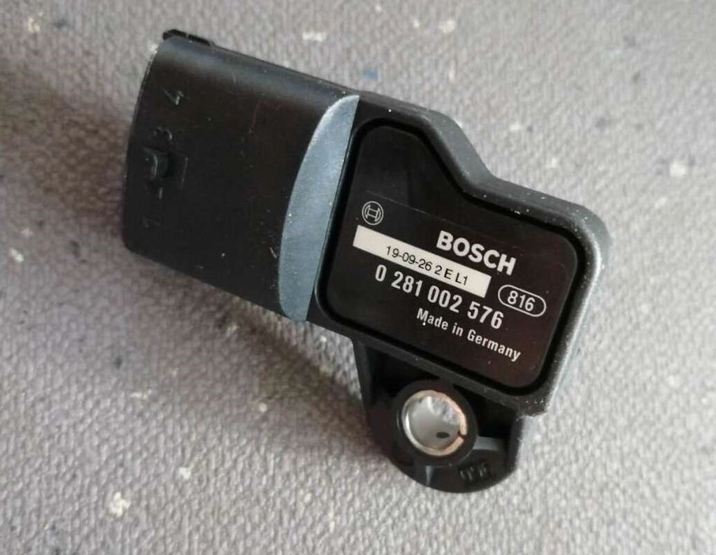 Датчик давления и температуры наддува 3611-00065 Bosch 0281002576 от компании КСТ-ПРОГРЕСС - фото 1