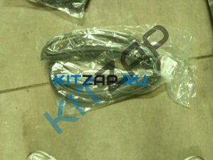 Уплотнитель передней правой двери 1068002067 Geely Emgrand EC7