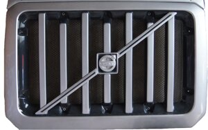 Решетка радиатора на Volvo VNL 670 Вольво ВНЛ серебро стеклопластик