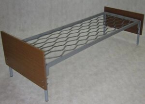 Кровать металлическая одноярусная со спинками из ЛДСП, сетка прокатная пружина "ДКП-1"