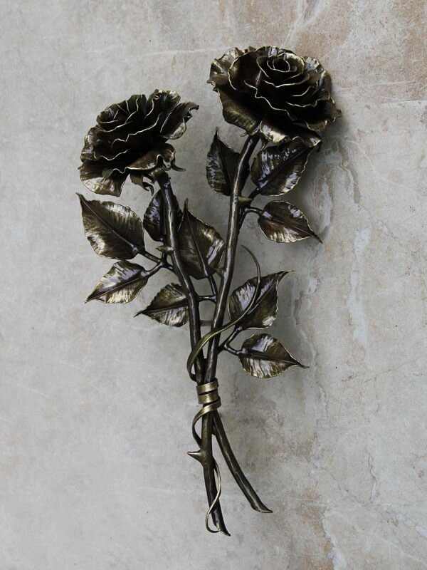 Кованые розы на могилу от компании ООО "АСЦ - Сибирский Сварной" - фото 1