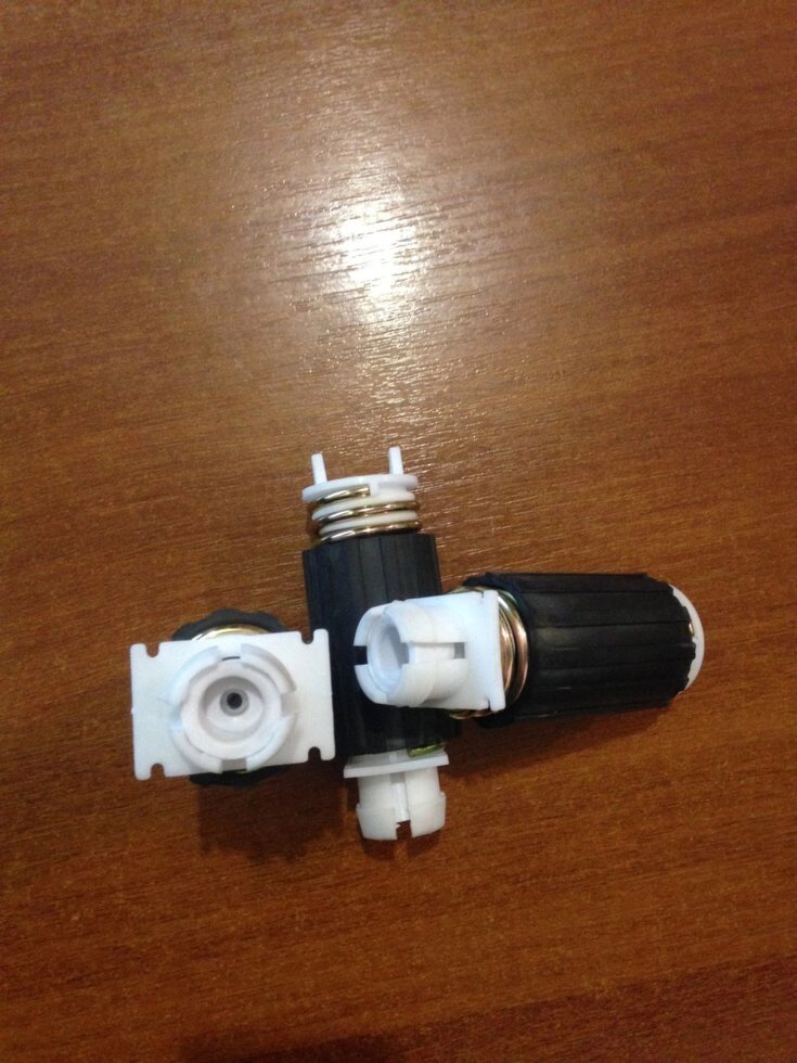 Амортизатор двигателя центрифуги от компании Запчасти для бытовой техники - фото 1