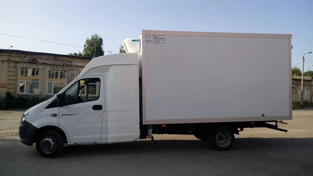 Изотермический фургон с хоу A21R22 Газель Next  (спальное место, габариты 3100х2800х2000 мм) от компании ООО Дайзен - фото 1