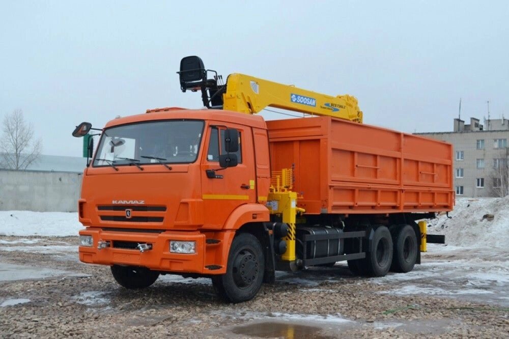 Самосвал Камаз 65115-773094-42 + кму Soosan SCS736LII Top (верхнее управление) + самосвальная платформа 20м3 - сравнение