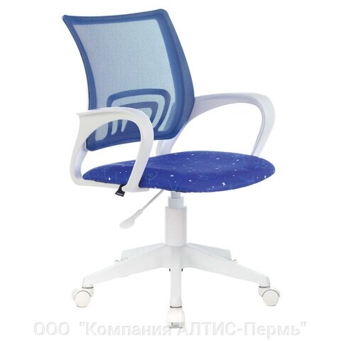 Кресло BRABIX Fly MG-396W, с подлокотниками, пластик белый, сетка, темно-синее с рисунком Space, 532405 от компании ООО  "Компания АЛТИС-Пермь" - фото 1