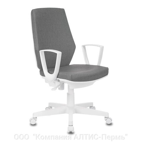 Кресло CH-W545, с подлокотниками, пластик белый, ткань, серое от компании ООО  "Компания АЛТИС-Пермь" - фото 1