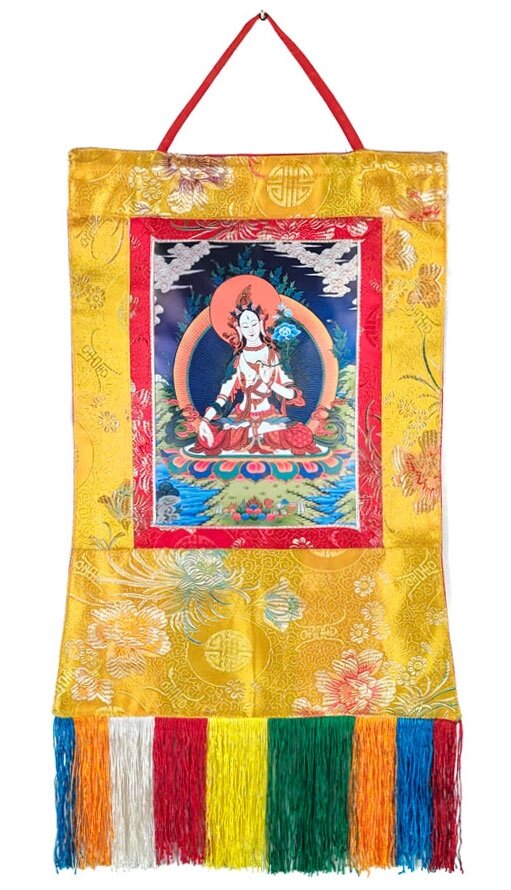 Баннерная Тханка Авалокитешвара (Ченрезиг) с Манджушри и Ваджрапани в шелковой обшивке 32х43 см от компании Интернет-магазин "Арьяварта" - фото 1