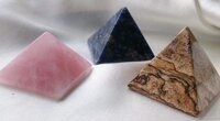 Пирамиды из натуральных камней