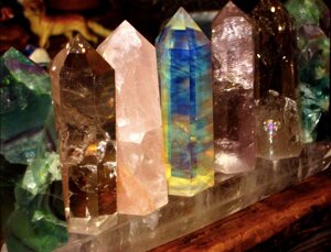 Кристаллы из натуральных камней