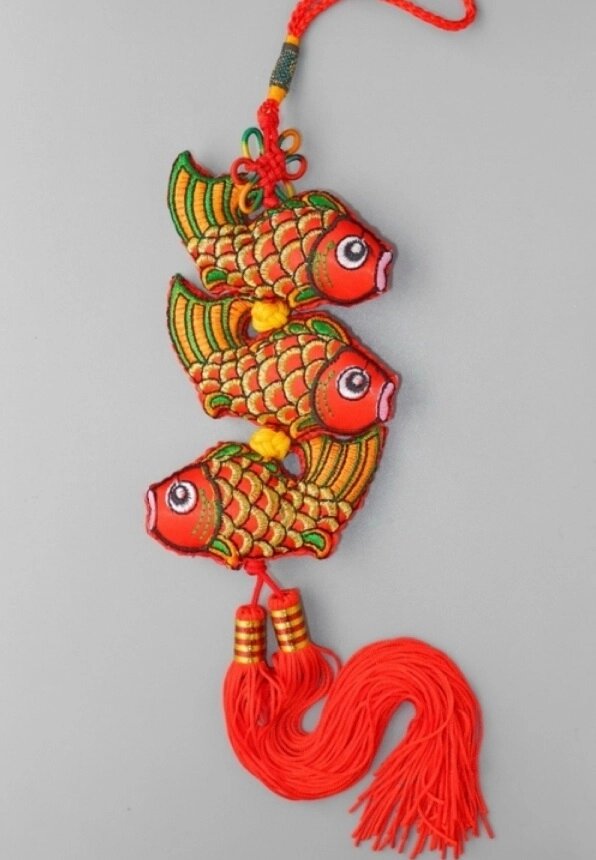 Подвеска Три Рыбки, ткань от компании Интернет-магазин "Арьяварта" - фото 1