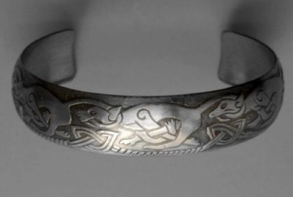 Славянский браслет из мельхиора "Кельтские волки" от компании Интернет-магазин "Арьяварта" - фото 1