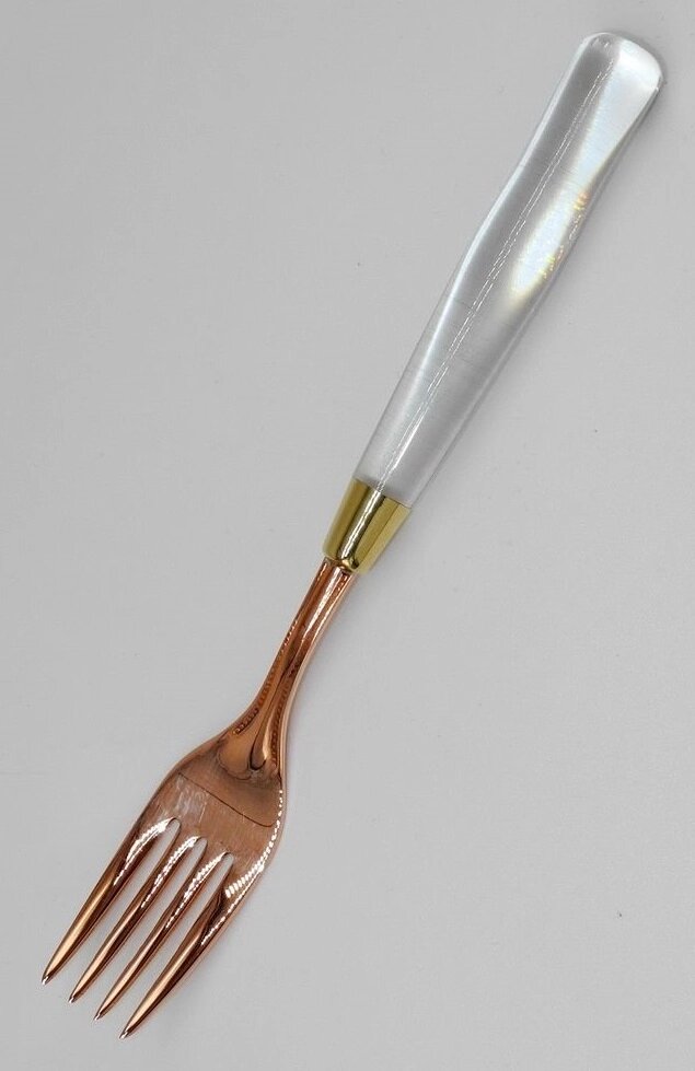 Вилка десертная медная Ретро, прозрачная ручка от компании Интернет-магазин "Арьяварта" - фото 1