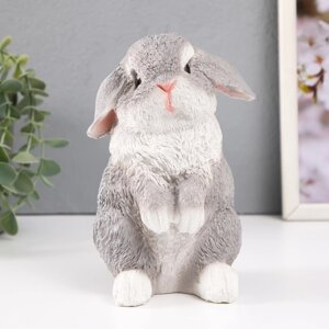 Фигурка "Кролик №4 Серый" высота 17,5 см, ширина 11,5 см, длина 11,5 см.