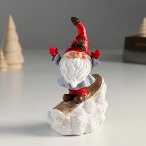 Сувенир полистоун "Дед Мороз колпак на глазах, с веточкой, на сноуборде" 9х5,5х14,8 см