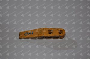 Зуб ковша центральный W110008116B (L- 370 мм, по центрам - 80 мм) SEM 639B/630B