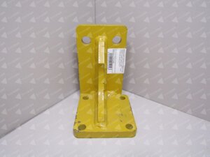 Кронштейн крепления подушки двс 250100460 (левый) ДВС Yuchai YC6B125 XCMG LW300FN в Амурской области от компании ООО «ЦЕНТР ГРУПП»