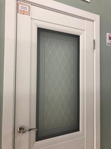 Межкомнатная дверь ГРАЦИЯ ПВХ ясень белый софт; стекло фотопечать СВ