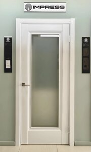 Межкомнатная дверь ОСТЕКЛЕННАЯ СИРИУС  пвх Ринолит Белый матовый классика 1ФЛН СВ в Крыму от компании Двери в Евпатории