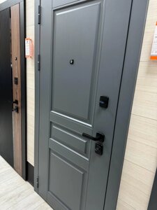Входная дверь 10,8см СТРАЖ-8 панель МДФ серая / белая бьянко классика ДВЕРИ РЕГИОНОВ