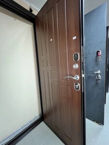 Входная дверь Гарда 8мм 86/96 бел. ясень в Крыму от компании Двери в Евпатории