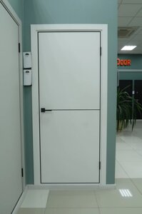 Межкомнатная дверь ГЛУХАЯ НОВА А-10 пвх Белая аляска черный молдинг,кромка минимализм прямая ДООР в Крыму от компании Двери в Евпатории