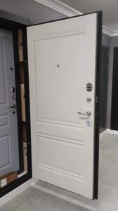 Входная дверь 9см порта porta R-3 8 линии/K42 graphite pro/alaska белая классика