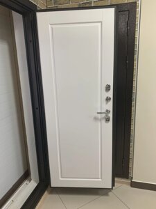 Входная дверь уличная с терморазрывом 10см ВИНТЕР ТАНДОР муар коричневый / классика белый капучино